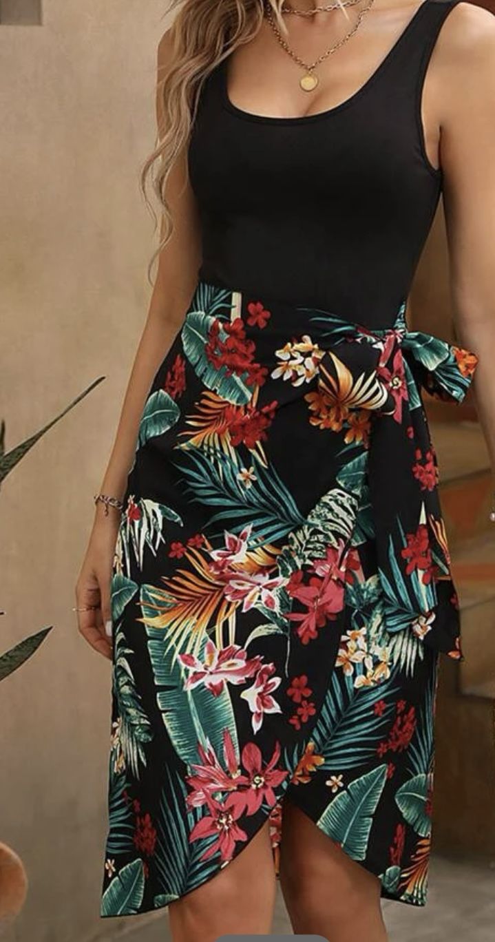 SHEIN VCAY Tropical Print Knot Side Wrap Hem Dress