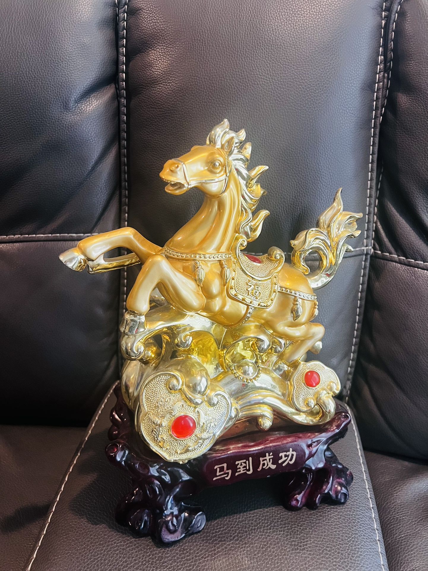 Victory horse