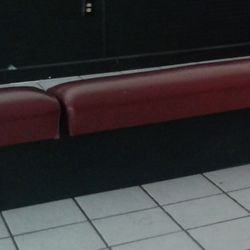 Restaurant Both Benches
