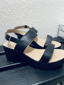 Black Platform Sandals