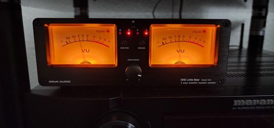 Douk Audio VU3 Dual Analog VU Meter 2-way Amplifier/Speaker Audio Switcher