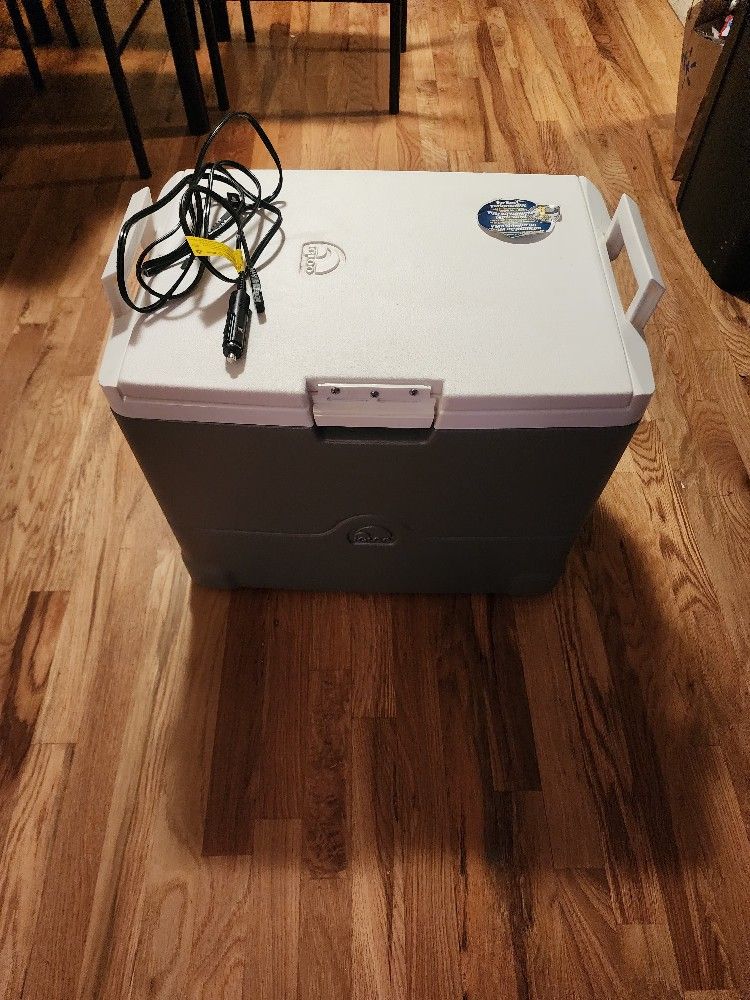 Igloo Refrigerator Cooler