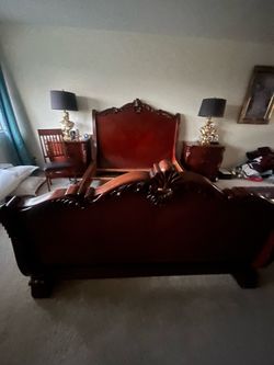 Set of queen