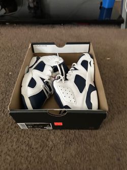Air Jordan 6 Retro White Navy Sneakers
