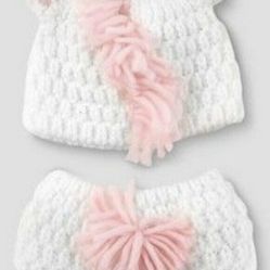 Newborn  Hat and Diaper Cover.    New 