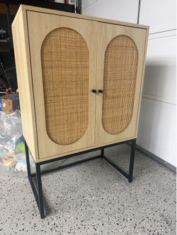 Cabinet sideboard