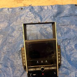 Q50 Screen