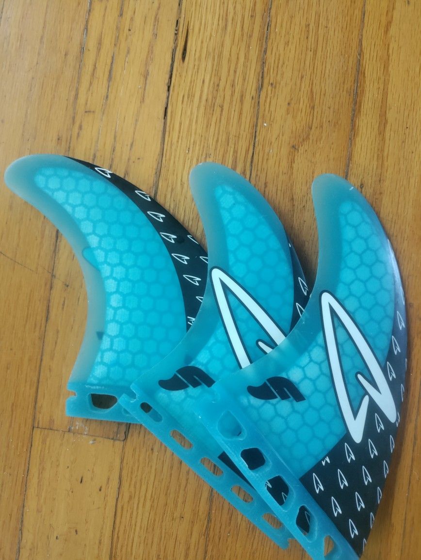Roberts Lrg Futures Fins