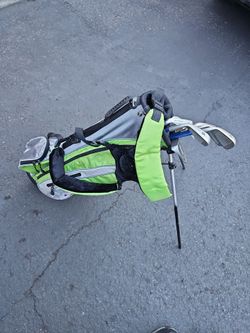 Youth gold clubs and bag