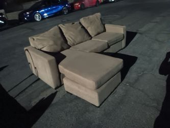 /////BEST OFFER//////// 2 Piece Sectional   Sofa Couch-DELIVERY AVAILABLE!!!!!!!!