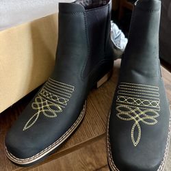 New Men’s Boots 9.5