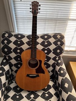 Taylor GS mini  acoustic electric guitar
