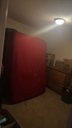 Queen Mattress must pick up ASAP
