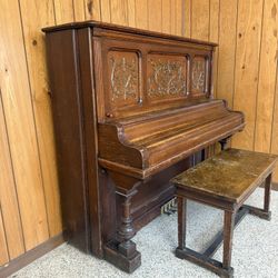 Upright Piano Antique 