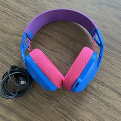 Like New Logitech Wireless Gaming Headset 