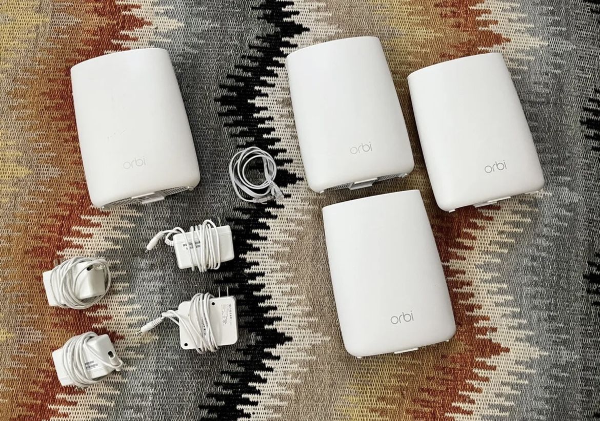 Netgear Orbi RBR50 Mesh System 