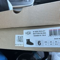Womens Bailey Button Uggs Size 6