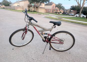 Magna XL2 - 26" wheels Dual Suspensions Mountain bike (Like New)