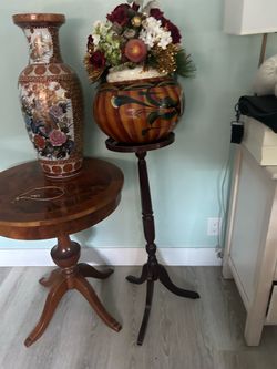 Fake plant stand