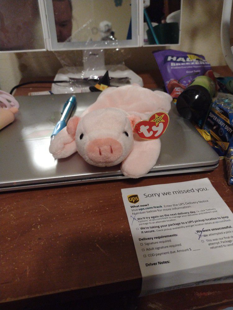 Ty Beanie Babies Squealer The Pig
