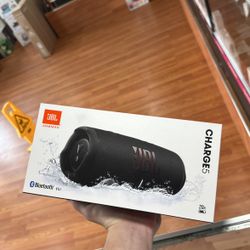 JBL Charge 5 Speaker - For Portable use - Wireless - Bluetooth - 4.2 Watt - Black Brand New Sealed 