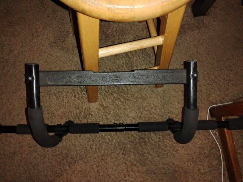 Pull Up Bar