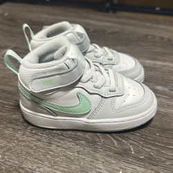 Nike toddler 7C