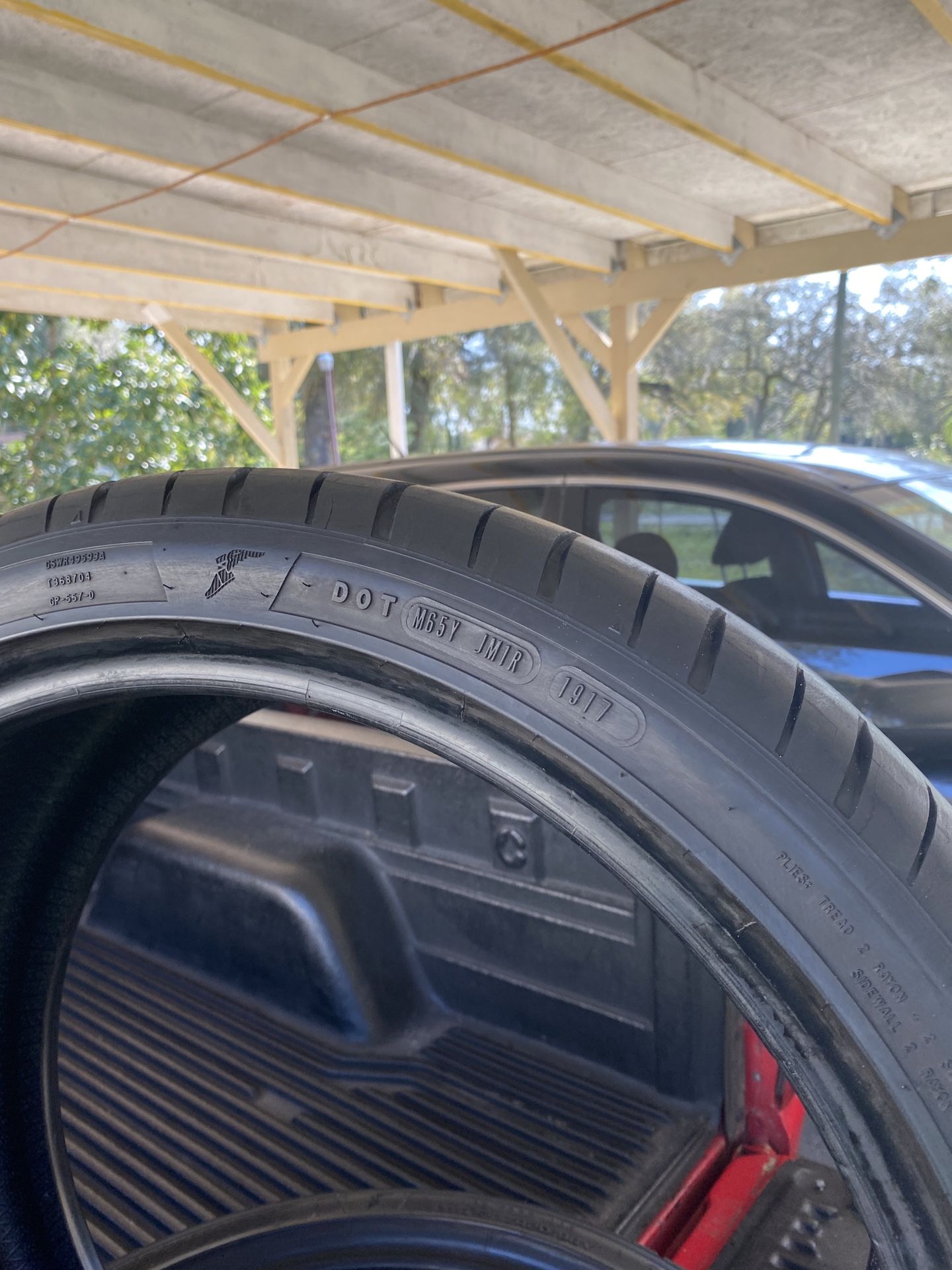 275-35-ZR20 2tires Goodyear F1 Asimetric Run Flat 70% Life Not Repairs Fresh