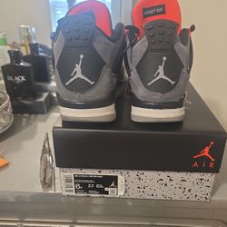 Air Jordan 4 Retro Gs