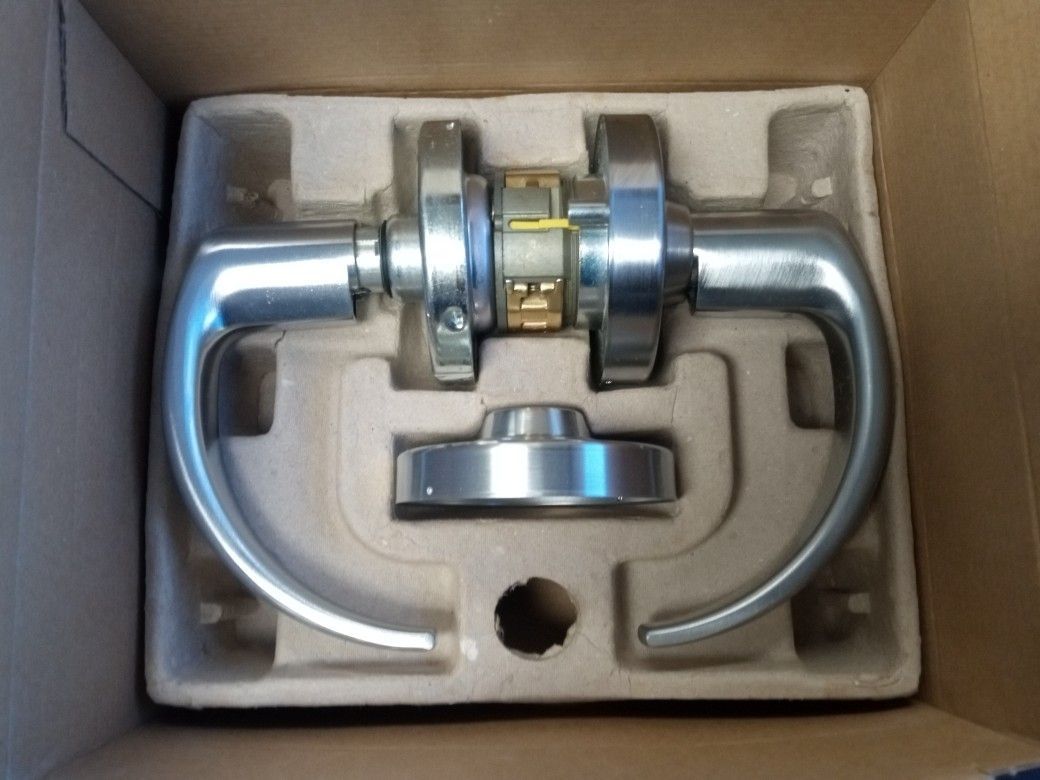Heavy  Duty Passage Lever New In Box 6 Available Can Meet Saturday Or Sunday 
