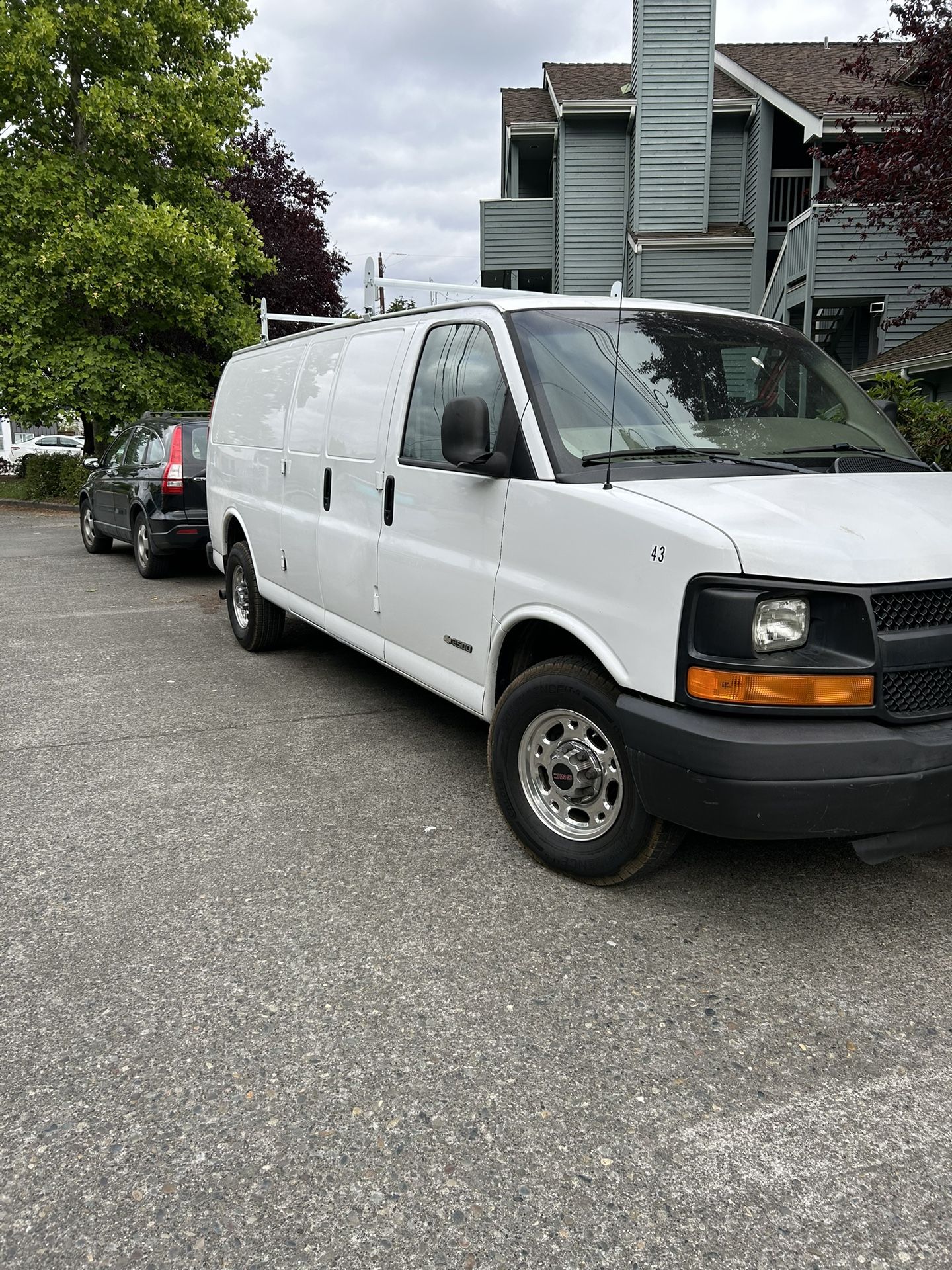 2006 Chevy Express Cargo Van 2500 4.8L Extended 12 Fits A/C New Tires Excellent Engine Tranny Construction Painting Gardening 145K Clean Title