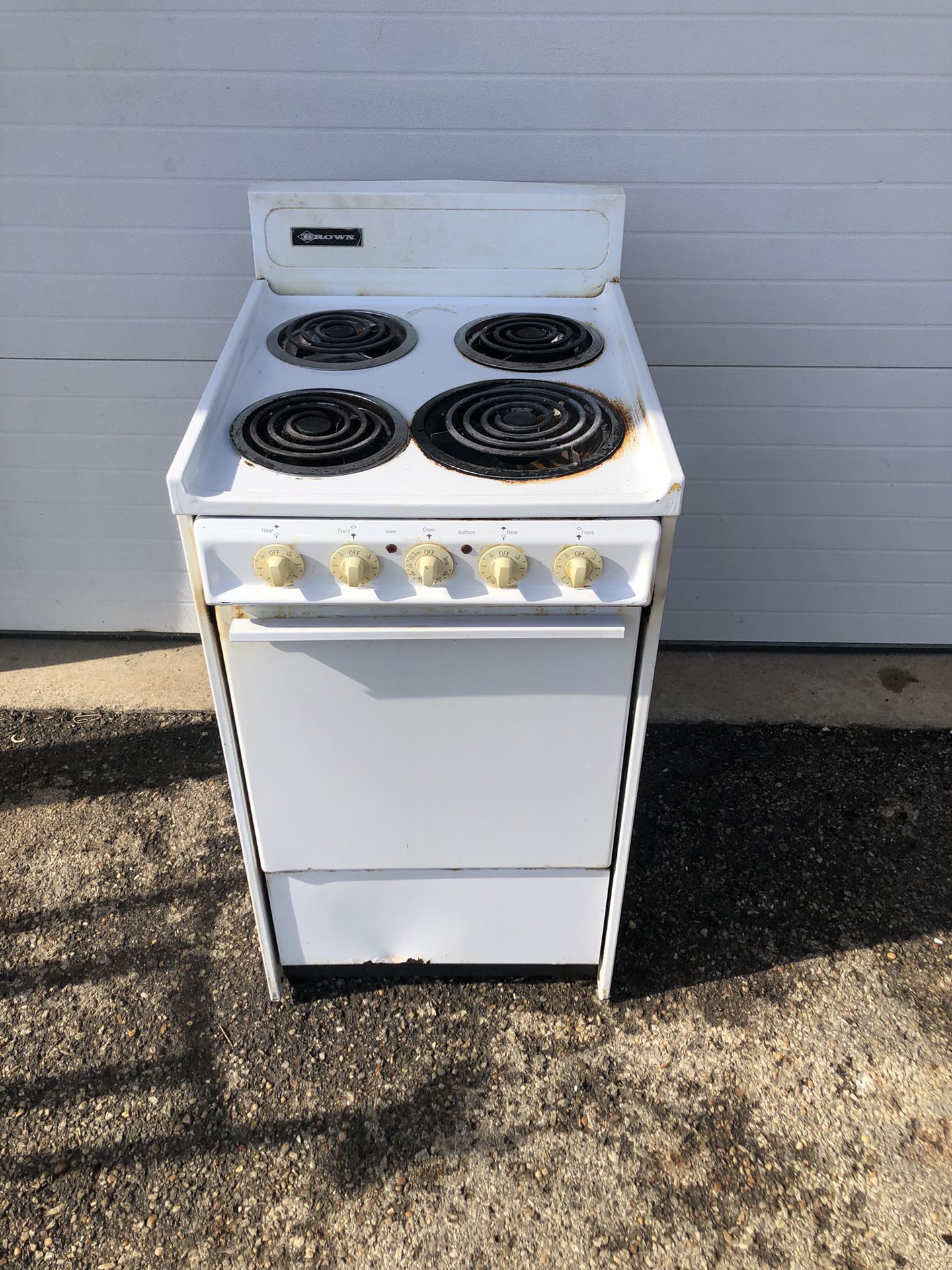 Small Apt Size Stove 20” Wide