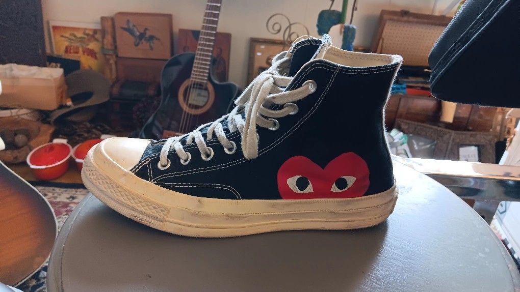 Como De Garcon × Converse Sneakers