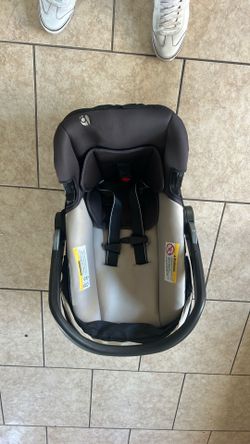 Rear facing car seat