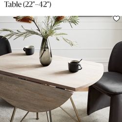 Table & Chairs