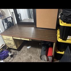 Vintage McDowell & Craig Single-Pedestal Tanker Desk Mid Century Modern