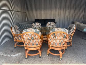 Stunning Upscale Tropical Tommy Bahama Indoor/Outdoor Beveled Glass 6 Seat Dining Set