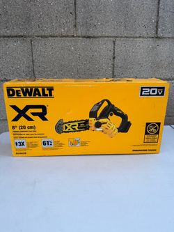 Dewalt 20v volt 8 inch pruning mini chainsaw