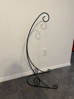 Hanging Plant Stand for Sale in Fort Worth, TX - OfferUp