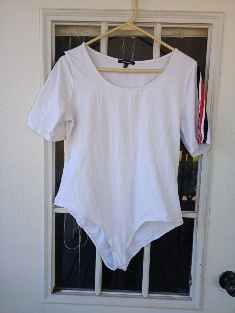 Ambiance Women's White Short Sleeve Bodysuit Size: 2X