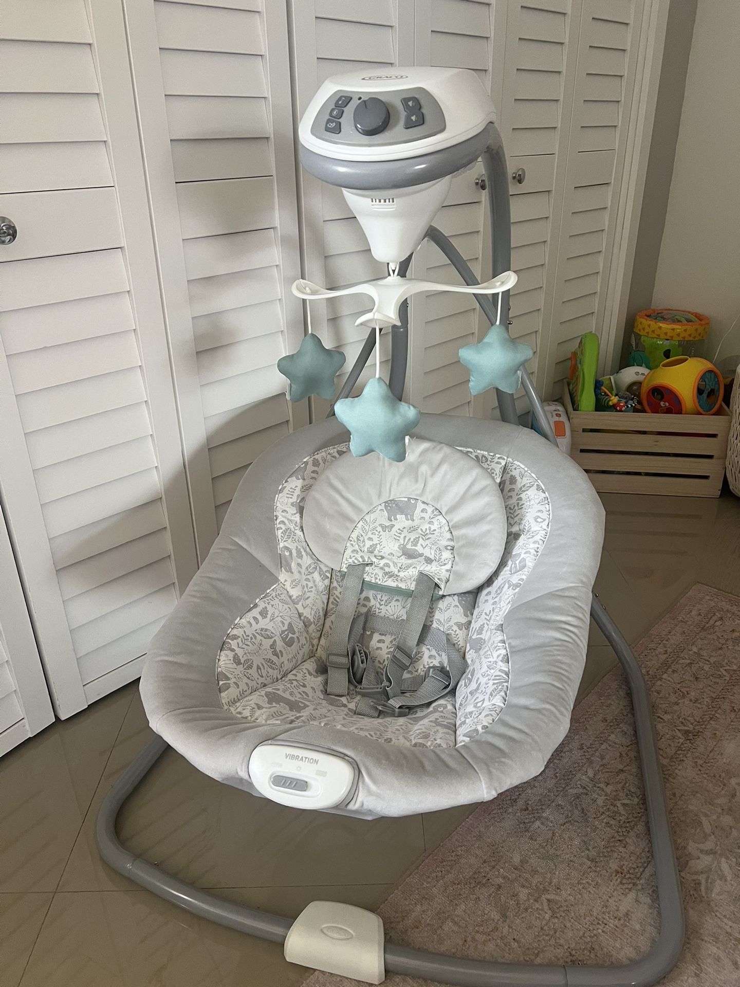 Graco Simple Sway Swing- baby Swing