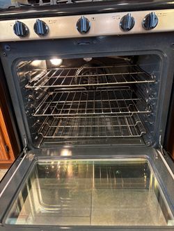 Gas oven and range