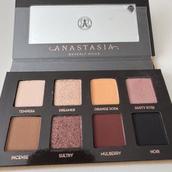 ABH Soft Glam 2 