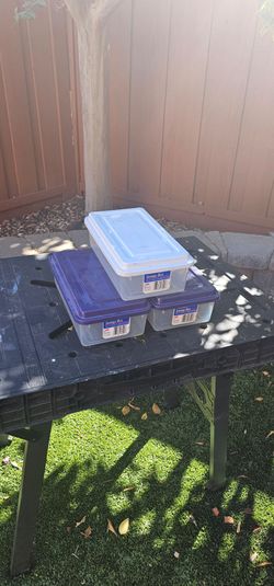 Storage containers
