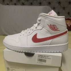 New Jordan 1 Mid Size 8.5 In Man 10 In Woman 