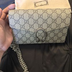 Gucci Dyonisus GG Supreme Wallet On Chain 
