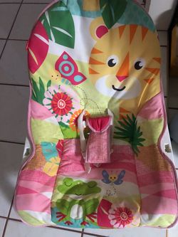 Baby rocker/ porta bebé- mecedora