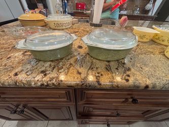 Pyrex Sage Green Casserole Dishes with Lids – Set of 2