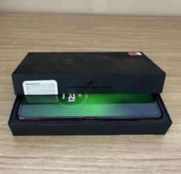NEW IN BOX MOTOROLA RAZR PLUS + 256GB UNLOCKED VERIZON AT&T T-MOBILE C