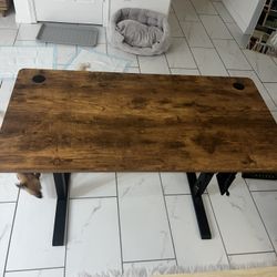 Electronic Standing Desk